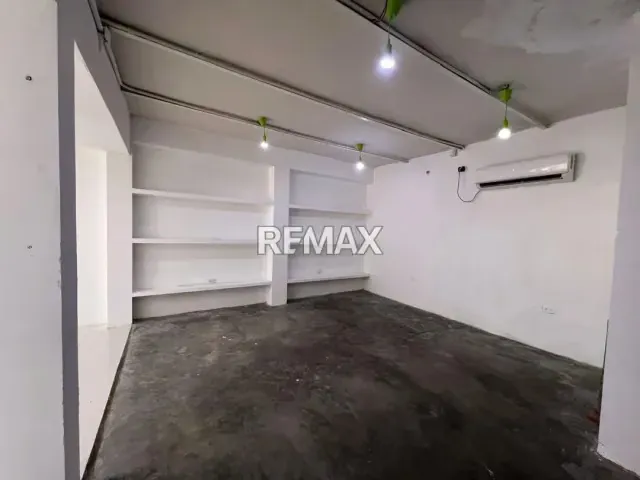 Local comercial en alquiler - 2