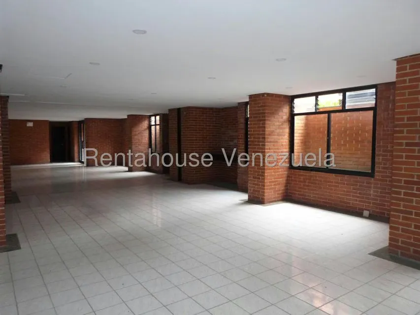 Apartamento (1 Nivel) en Venta en Los Dos Caminos, Distrito Metropolitano - 40