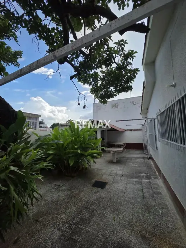 SE VENDE CASA EN EL TRIGAL CALLE CERRADA - 9