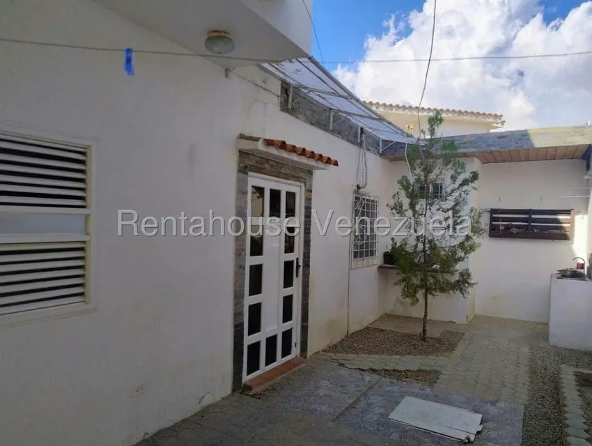 Townhouse (Duplex) en Venta en Guanadito, Falcon - 29