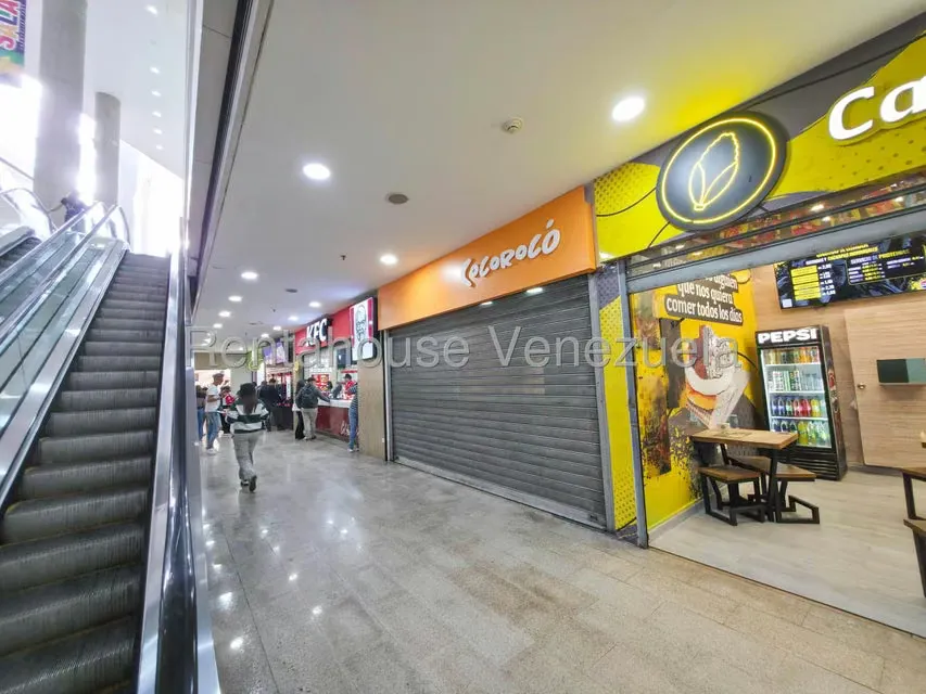 Local Comercial en Alquiler en Los Dos Caminos, Distrito Metropolitano