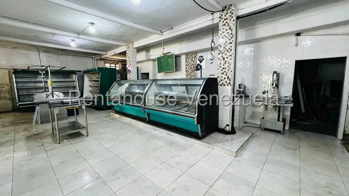 Local Comercial en Alquiler en Piñonal, Aragua - 11