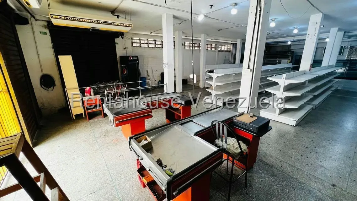 Local Comercial en Alquiler en Piñonal, Aragua - 2