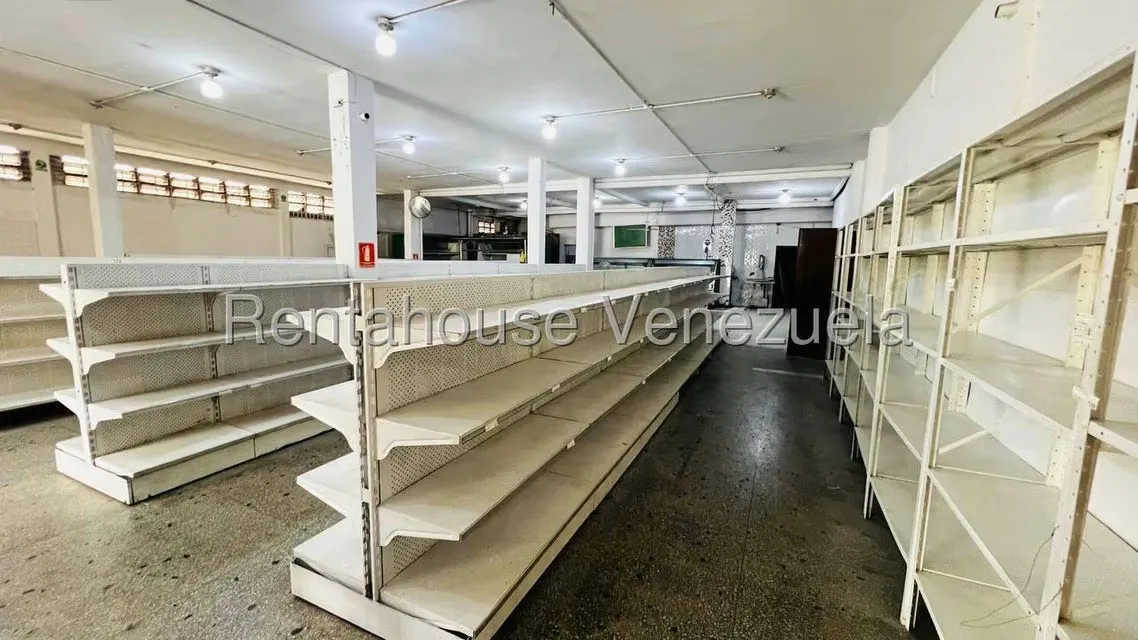 Local Comercial en Alquiler en Piñonal, Aragua - 6