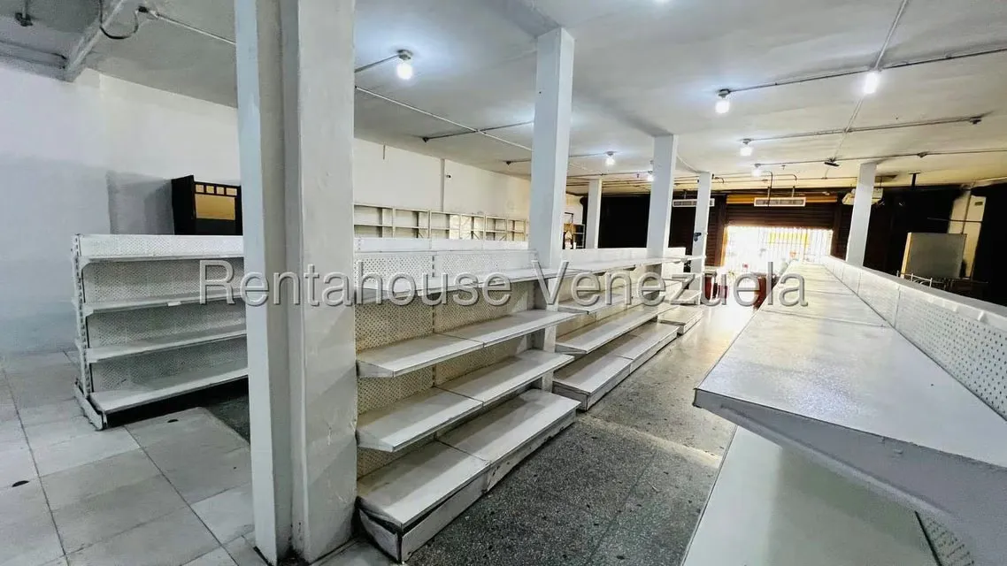 Local Comercial en Alquiler en Piñonal, Aragua - 8