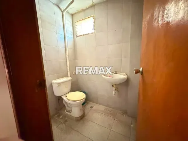 VENDE LOCAL COMERCIAL CALLE 5 DE JULIO CON AV 13 SECTOR 5 DE JULIO - 7
