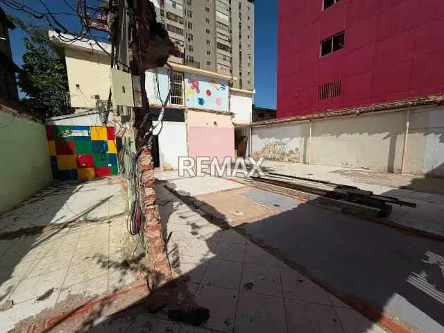 VENDE LOCAL COMERCIAL CALLE 5 DE JULIO CON AV 13 SECTOR 5 DE JULIO - 9