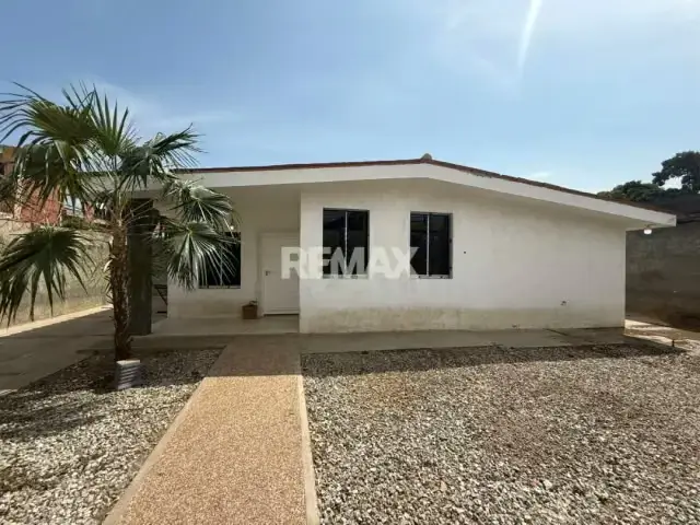 Casa Quinta una sola planta Calle 45 Canta Claro