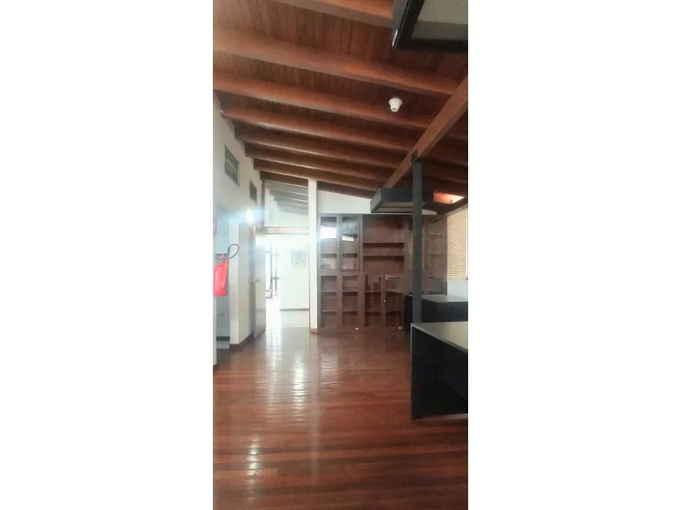 Alquilo oficina 160m2 Boleíta Sur 6039 - 8