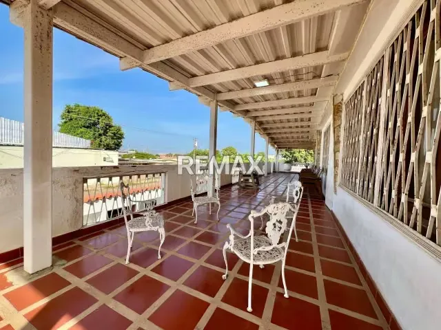 VENDO CASA EN LA URB MOPNTE BELLO - 11