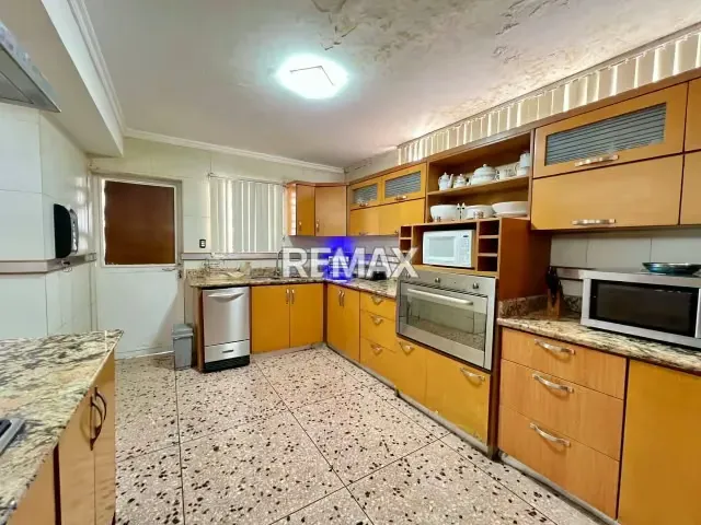 VENDO CASA EN LA URB MOPNTE BELLO - 6