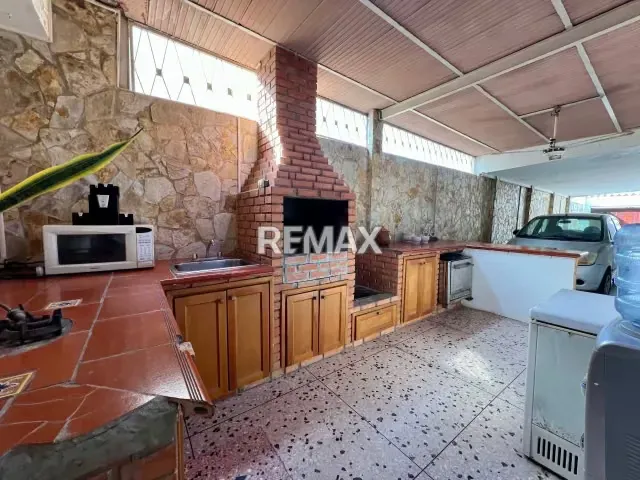 VENDO CASA EN LA URB MOPNTE BELLO - 9