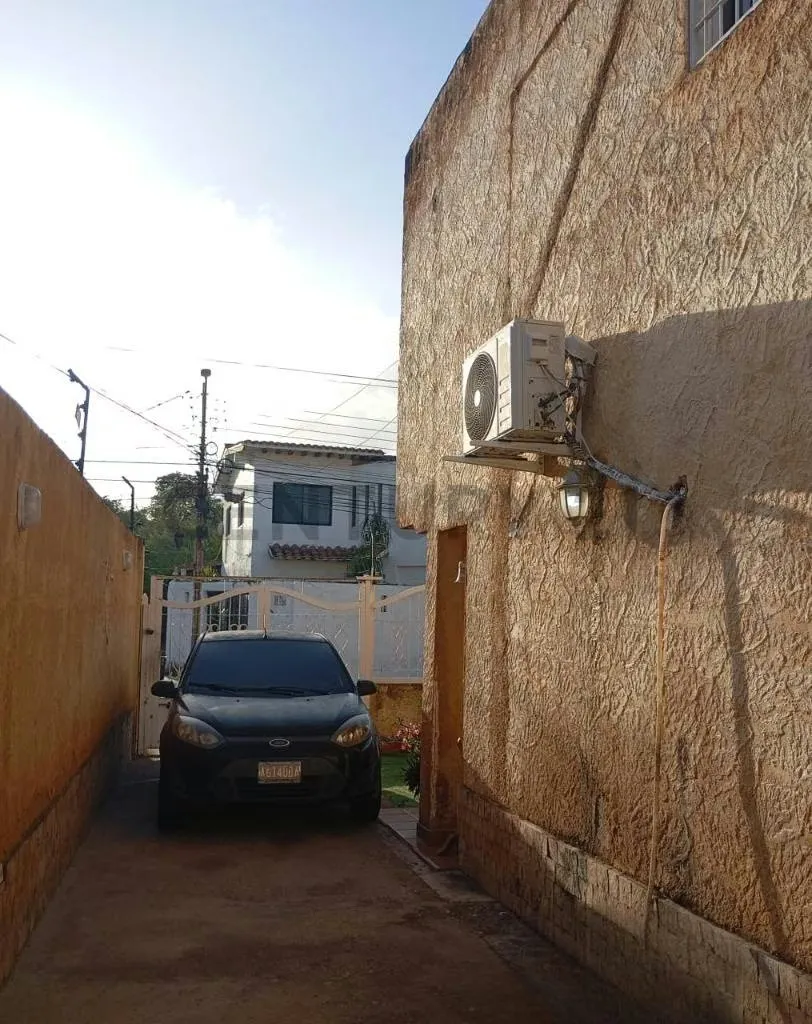 Townhouse en Palosano en La Asunción - 11