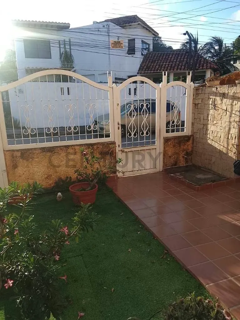 Townhouse en Palosano en La Asunción - 3