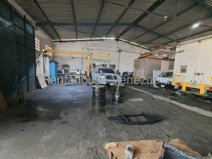 Comercial (Galpon - Deposito) en Venta en Vista Real, Miranda