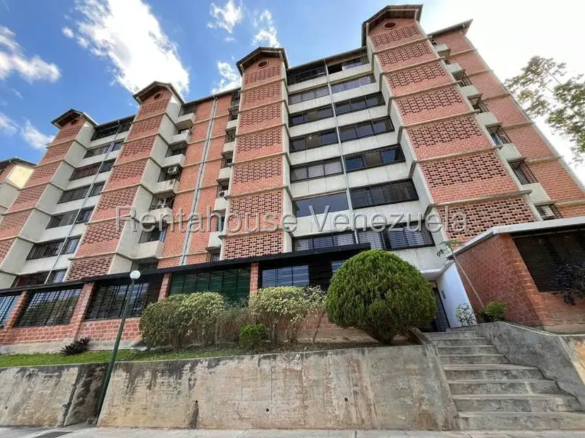 Apartamento (1 Nivel) en Alquiler en Terrazas de Guaicoco, Distrito Metropolitano