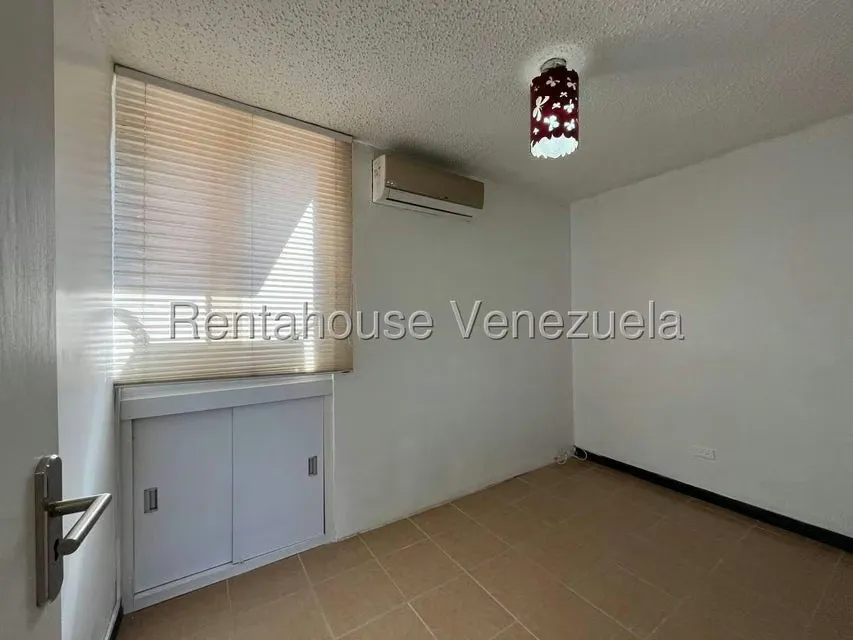 Apartamento (1 Nivel) en Alquiler en Terrazas de Guaicoco, Distrito Metropolitano - 18