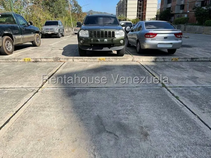 Apartamento (1 Nivel) en Alquiler en Terrazas de Guaicoco, Distrito Metropolitano - 28