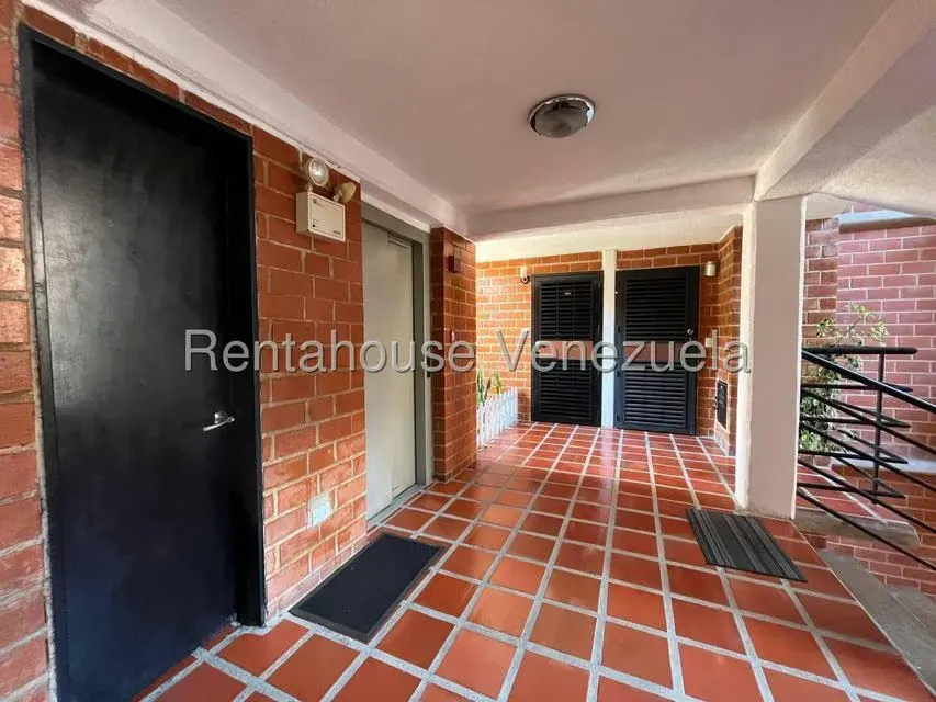 Apartamento (1 Nivel) en Alquiler en Terrazas de Guaicoco, Distrito Metropolitano - 4
