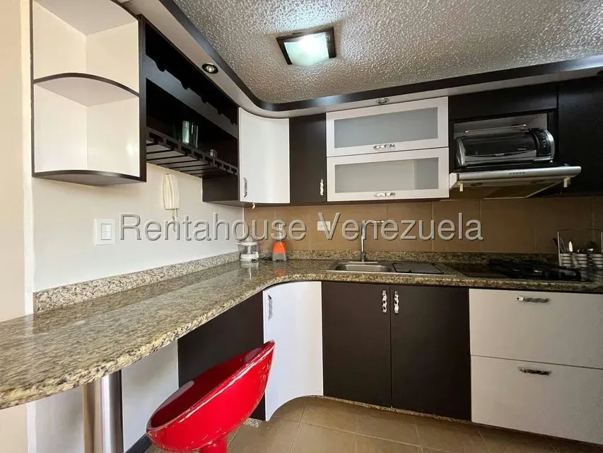 Apartamento (1 Nivel) en Alquiler en Terrazas de Guaicoco, Distrito Metropolitano - 9
