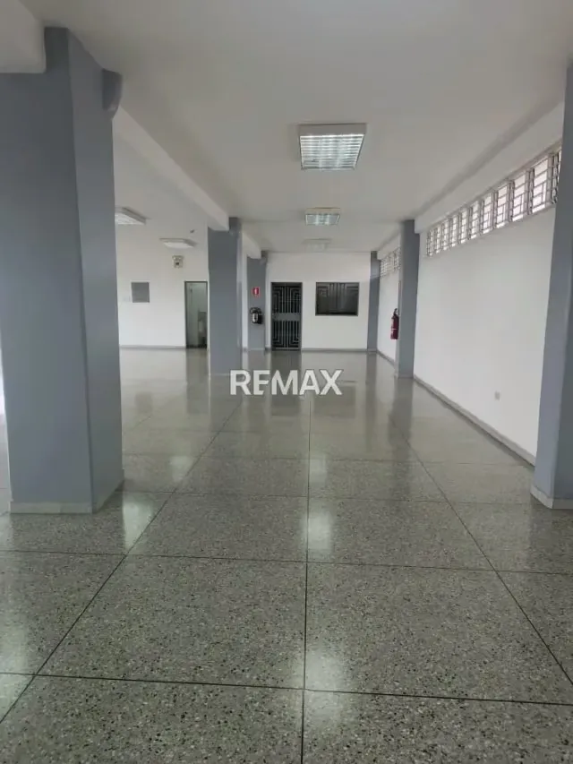 Local Comercial en Alquiler Avenida Andrés Bello Edificio Cofricarsa Zona Centro - Barquisimeto - 9