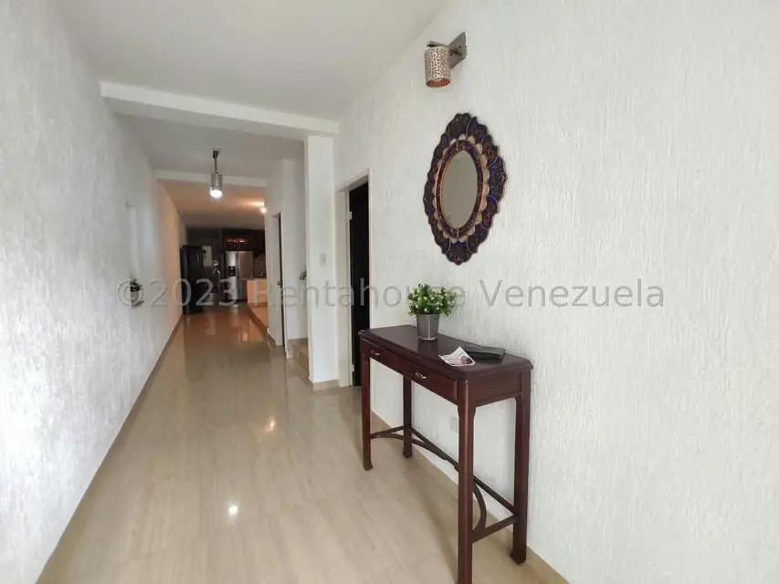 Casa (Duplex) en Venta en El Limon, Aragua - 2