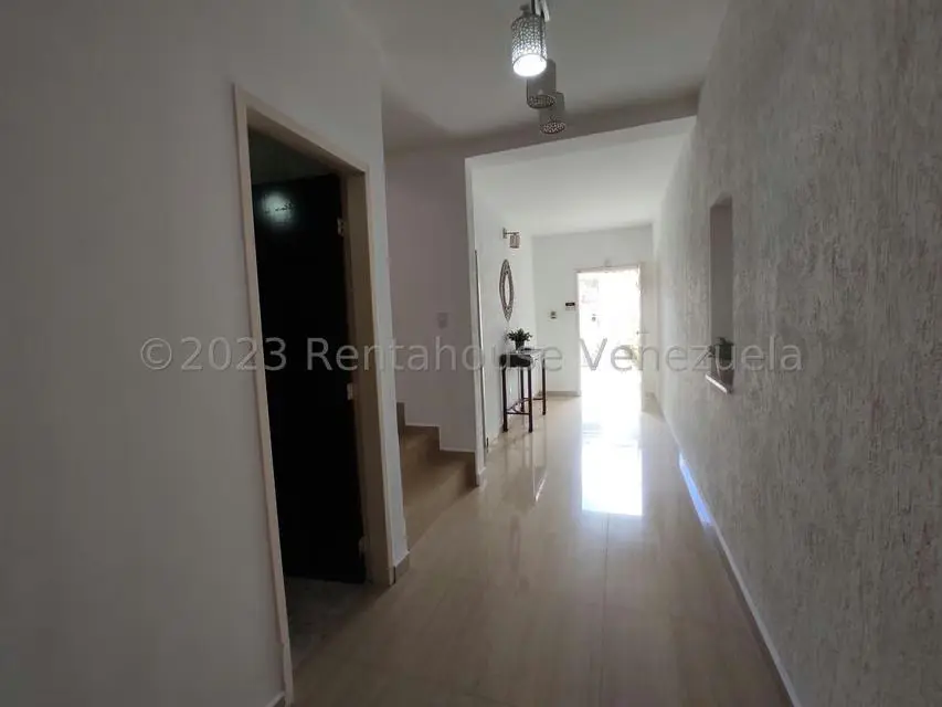 Casa (Duplex) en Venta en El Limon, Aragua - 4