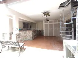 Vista 44
