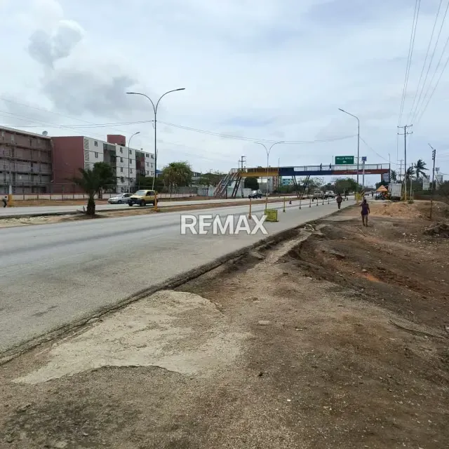 TERRENO CON INTERESANTE UBICACIÓN EN PLENA AV PRINCIPAL JUAN BAUTISTA ARISMENDI MUNICIPIO GARCIA ISLA DE MARGARITA - 8