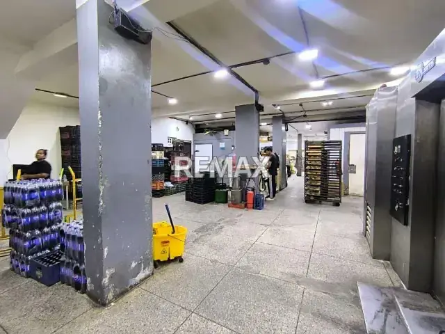 Venta Edificio Comercial con Fondo de comercio. Calle Cajigal. Cumaná Estado Sucre