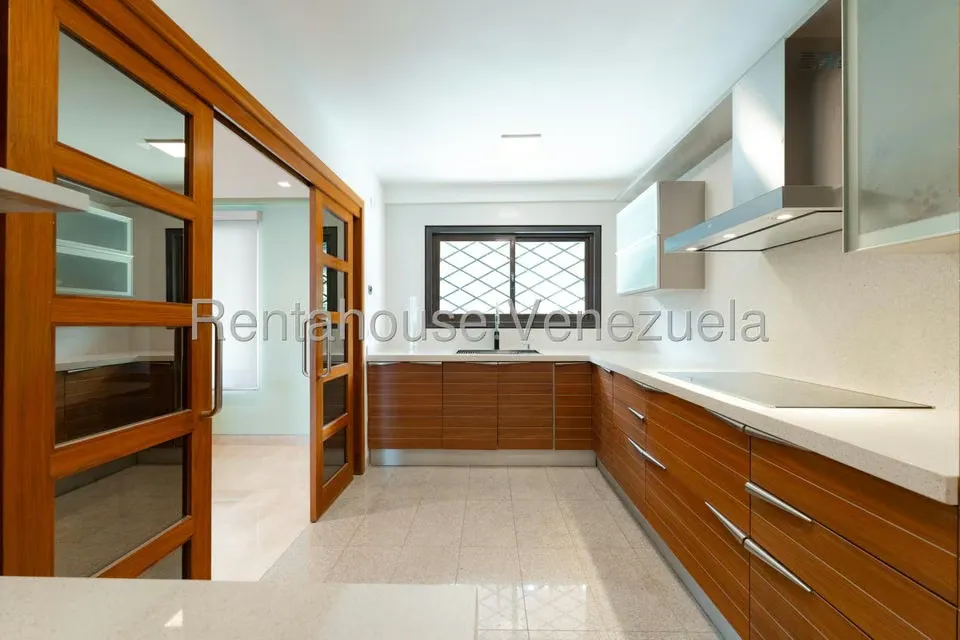 Casa (Duplex) en Alquiler en Alto Hatillo, Distrito Metropolitano - 11