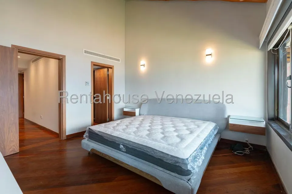Casa (Duplex) en Alquiler en Alto Hatillo, Distrito Metropolitano - 29