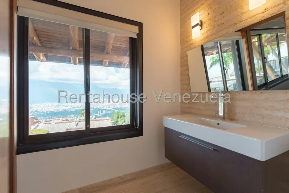 Casa (Duplex) en Alquiler en Alto Hatillo, Distrito Metropolitano - 32