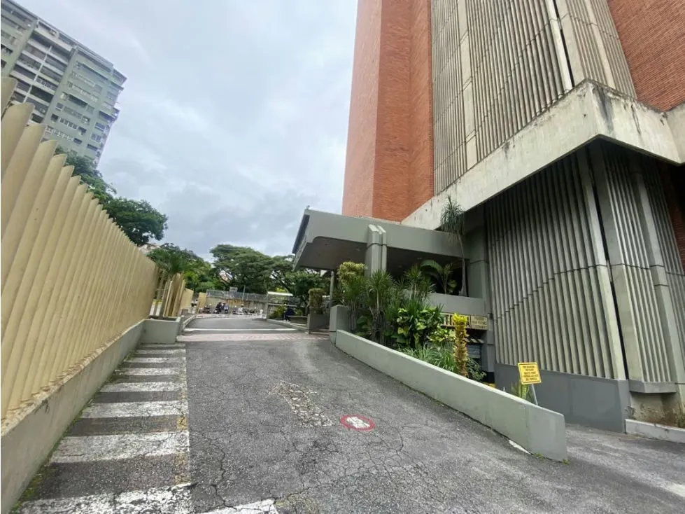 Oficina en Alquiler en Macaracuay 500$. Av.Principal 65m2. - 5