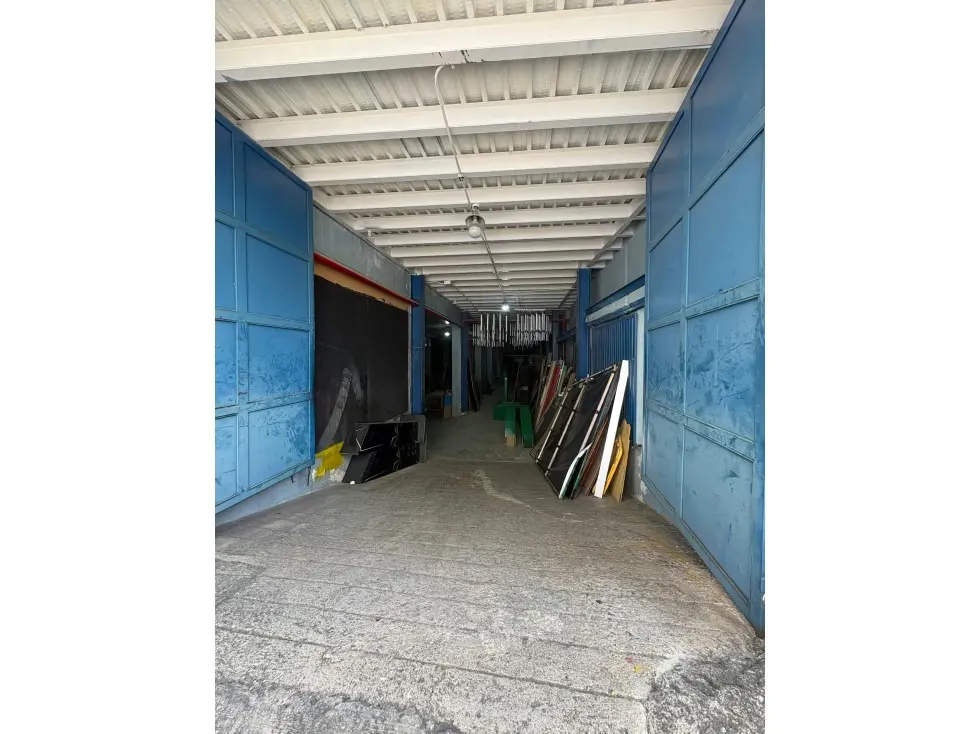 Alquilo galpón 2800m2 Boleíta 3291 - 11