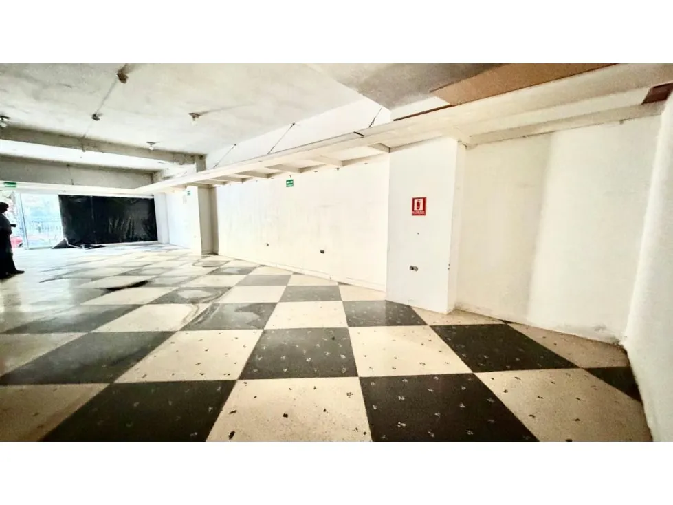 Vendo local comercial a pie de calle 151m2 Mariperez 0694 - 8