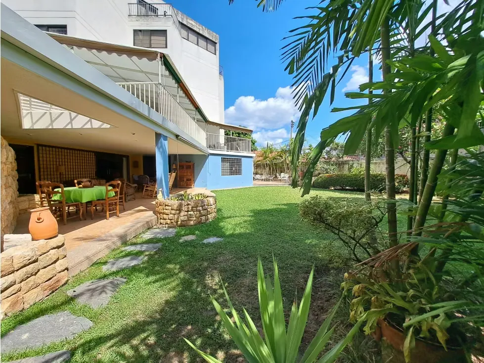 Vendo PB c/ jardin 401+368m2 alta Florida 0942 - 16