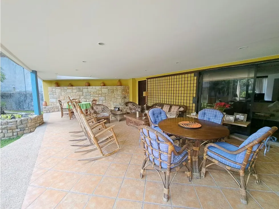 Vendo PB c/ jardin 401+368m2 alta Florida 0942 - 6