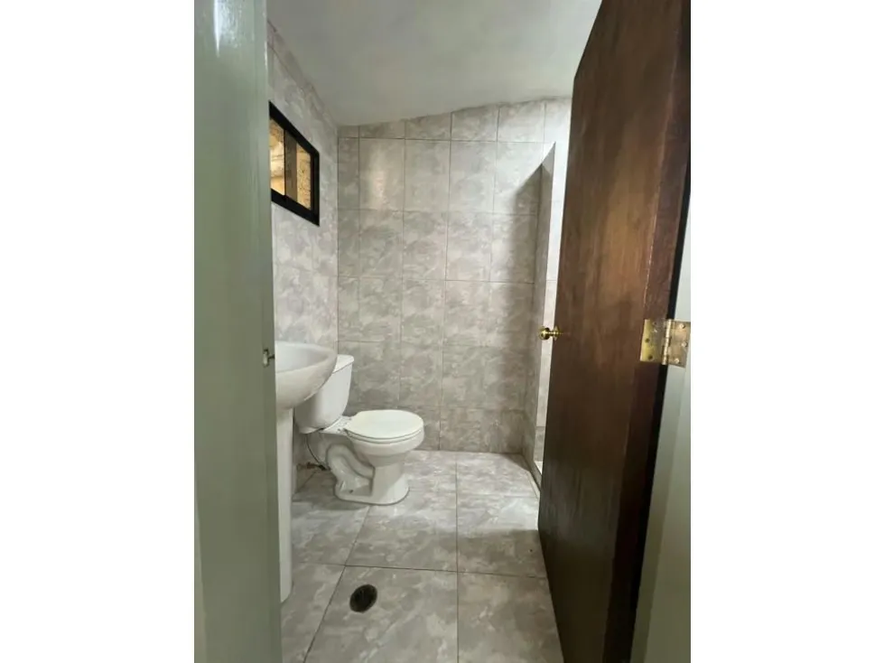 Se alquila galpón 438m2 Mariches 7809 - 11