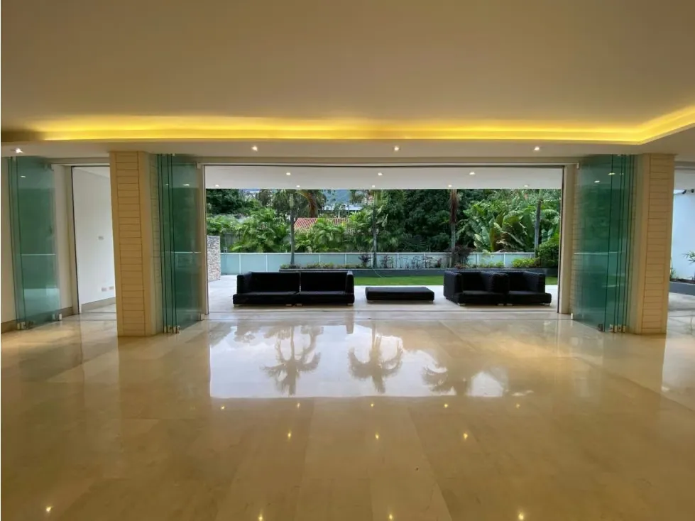 Se vende apto 670m2 4h/5b/6p La Castellana 9293 - 3