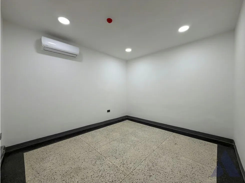 Alquilo local comercial 60m2 San Roman 9442 - 2