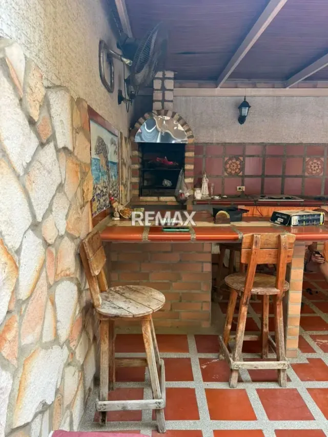 Residencia Parque Guaraguao - 4