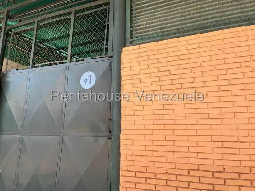 Comercial (Galpon - Deposito) en Alquiler en Guatire, Miranda