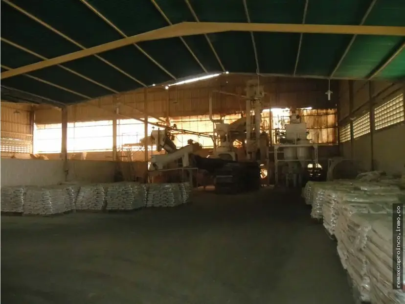 FABRICA DE PRODUCTOS PARA LA CONSTRUCCIÓN