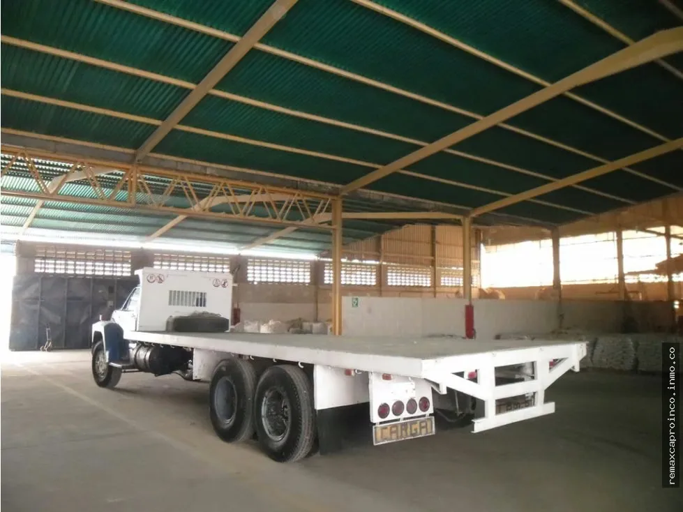 FABRICA DE PRODUCTOS PARA LA CONSTRUCCIÓN - 7