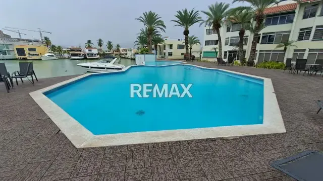 SE VENDE APARTAMENTO EN LECHERIA BORA BORA PLAZA CASAS BOTES B - 4