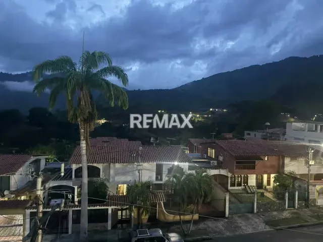 Hermoso Apartamento en Venta, Ubicado en la Residencia Josefa María, Sector la Haciendita, Las acacias, Municipio Valera Estado Trujillo - 2