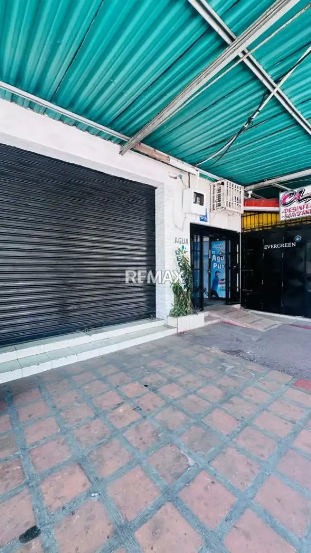 Locales comerciales cómodos y funcionales. av 19 de abril