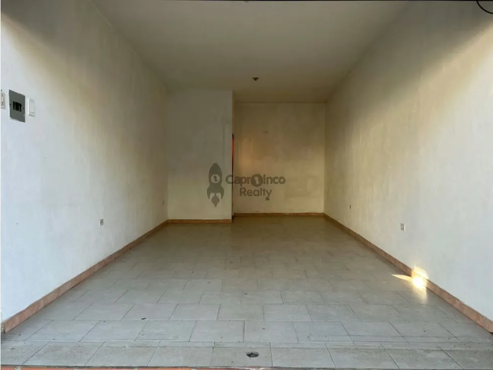 LOCAL COMERCIAL 3 EN ALQUILER A POCOS METROS AV BOLIVAR BEJUMA
