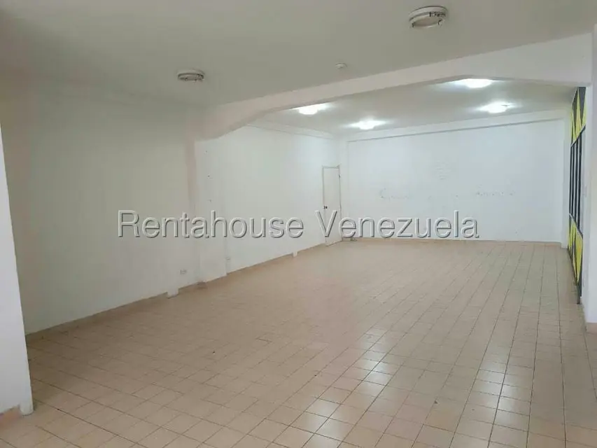 Oficina en Alquiler en Avenida Bolivar, Aragua - 12